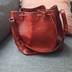 Louis Vuitton Bucket bag